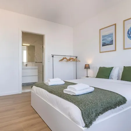 112 Apartment *